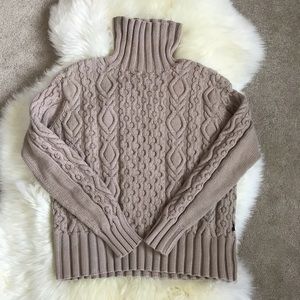 TOMMY HILFIGER Hand Knit Sweater -L